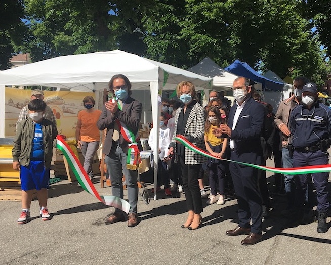https://www.matteodaffada.it/wp-content/uploads/2021/05/Inaugurazione-mercato-contadino-1.jpg