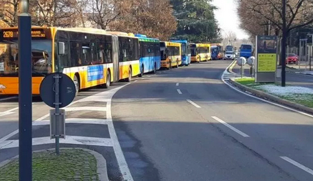 https://www.matteodaffada.it/wp-content/uploads/2021/08/Bus-Parma.png
