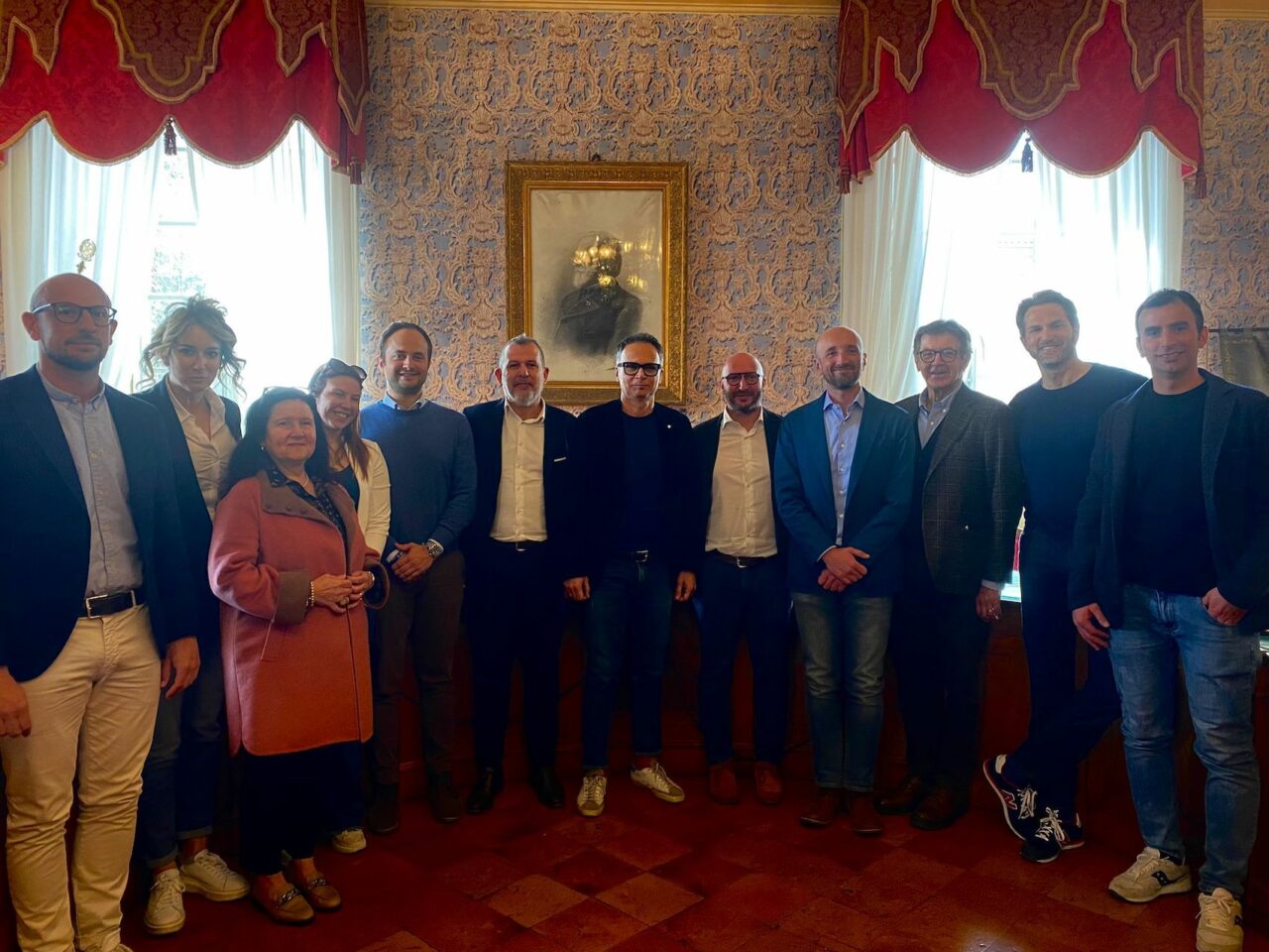 https://www.matteodaffada.it/wp-content/uploads/2023/04/Corsini-e-sindaci-della-Bassa-1280x960.jpg