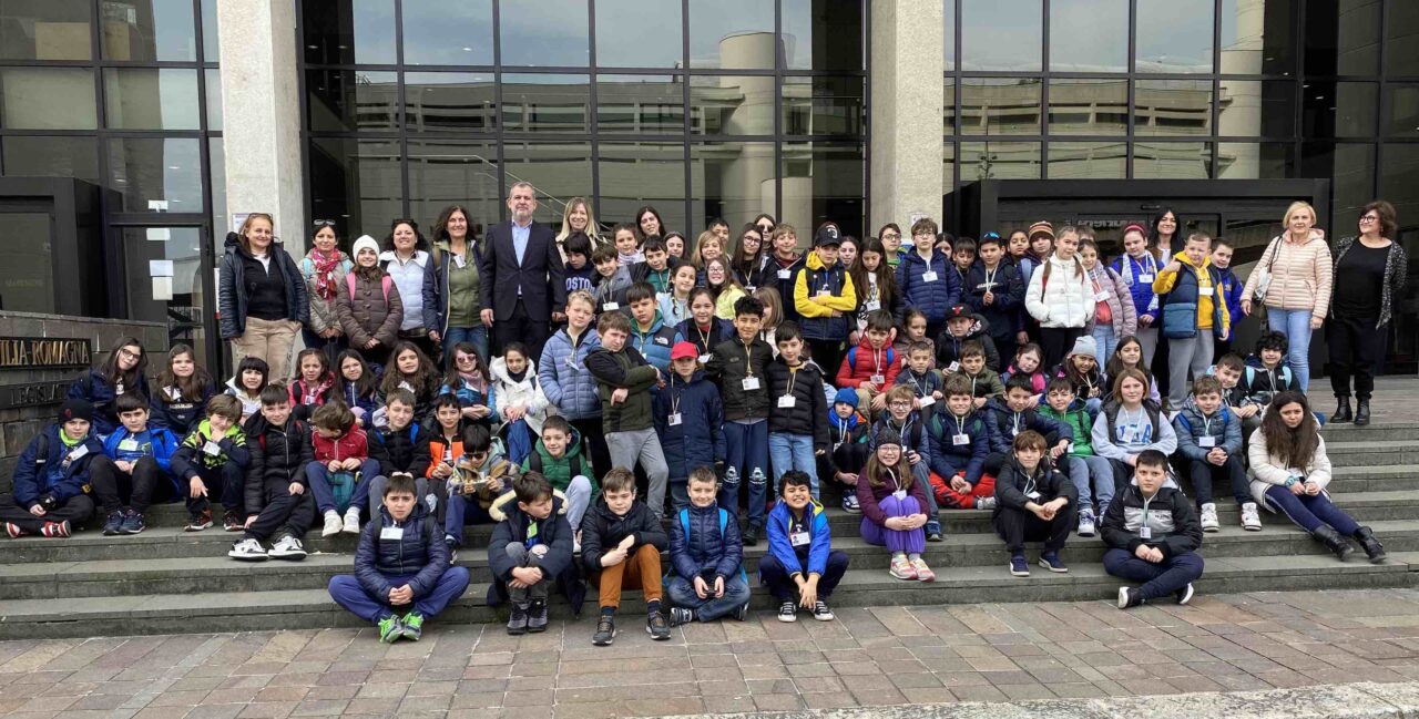 https://www.matteodaffada.it/wp-content/uploads/2024/03/gruppo-scuola-Noceto-1280x649.jpg