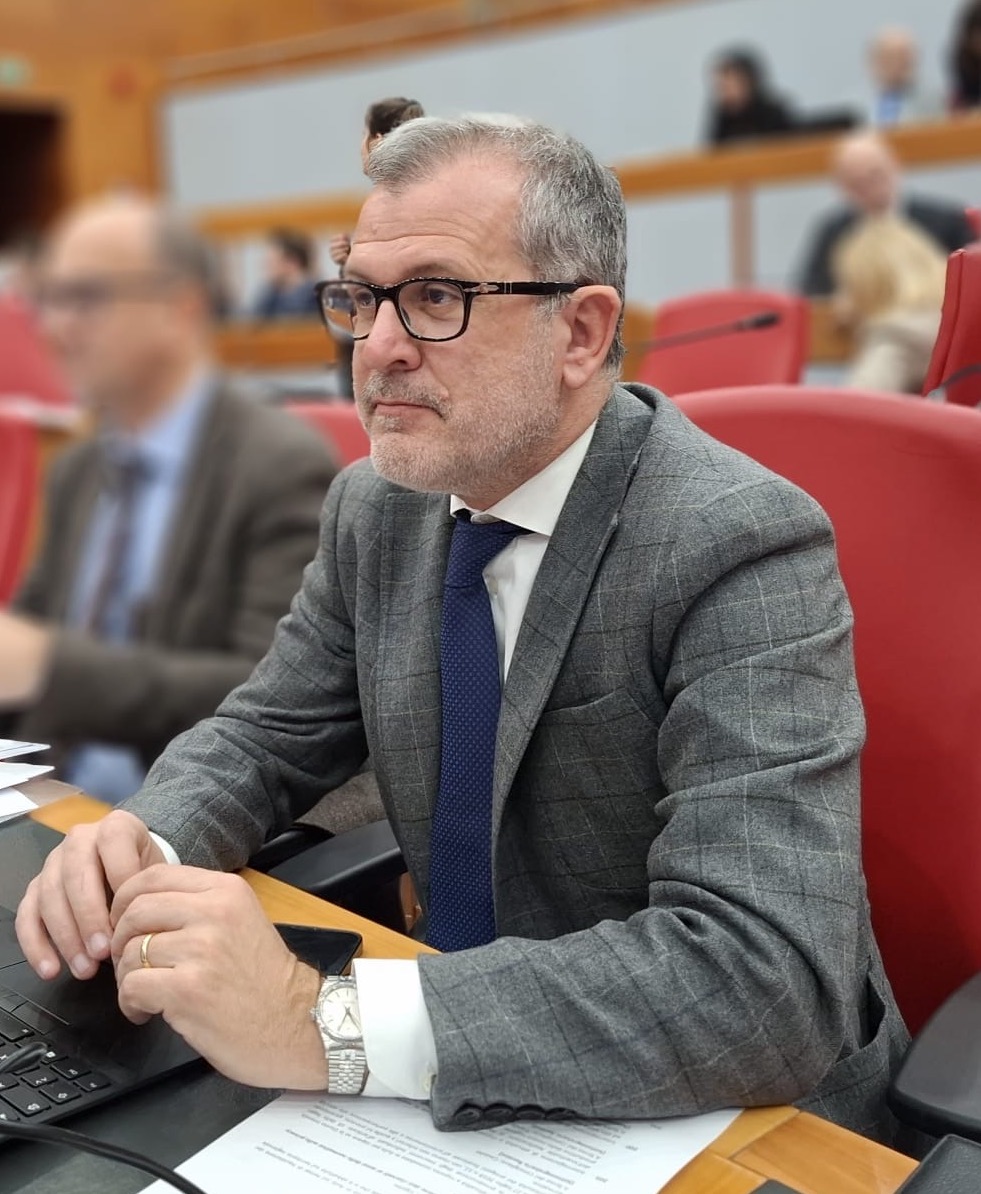 https://www.matteodaffada.it/wp-content/uploads/2025/06/Matteo-Daffada-in-Aula-.jpg
